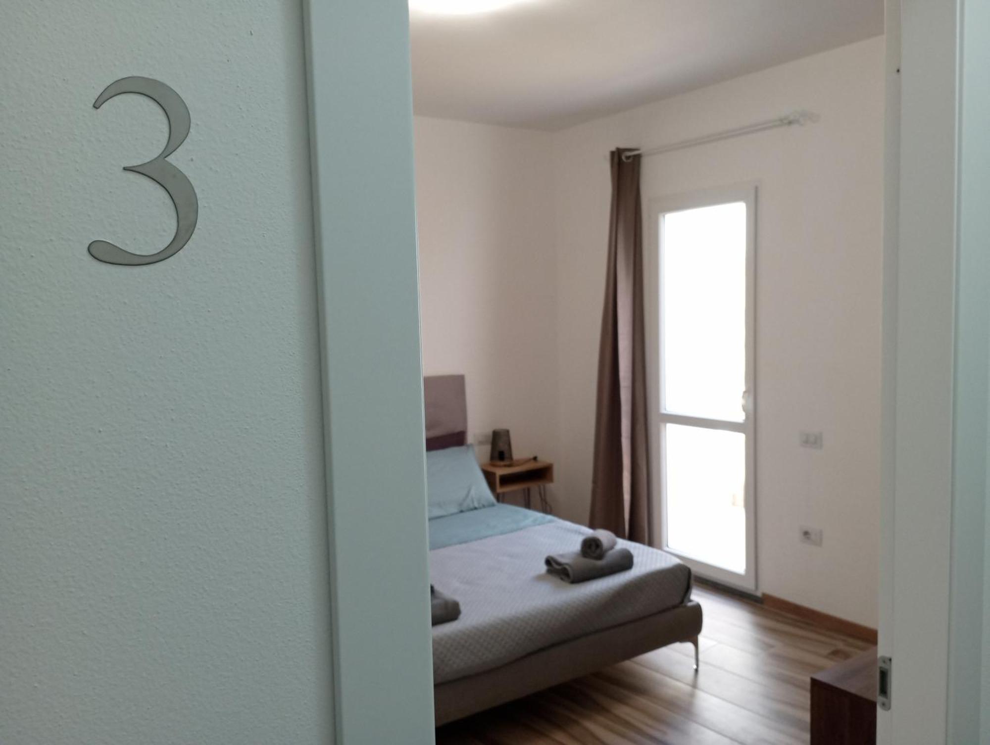 Niu Rooms Ористано Екстер'єр фото