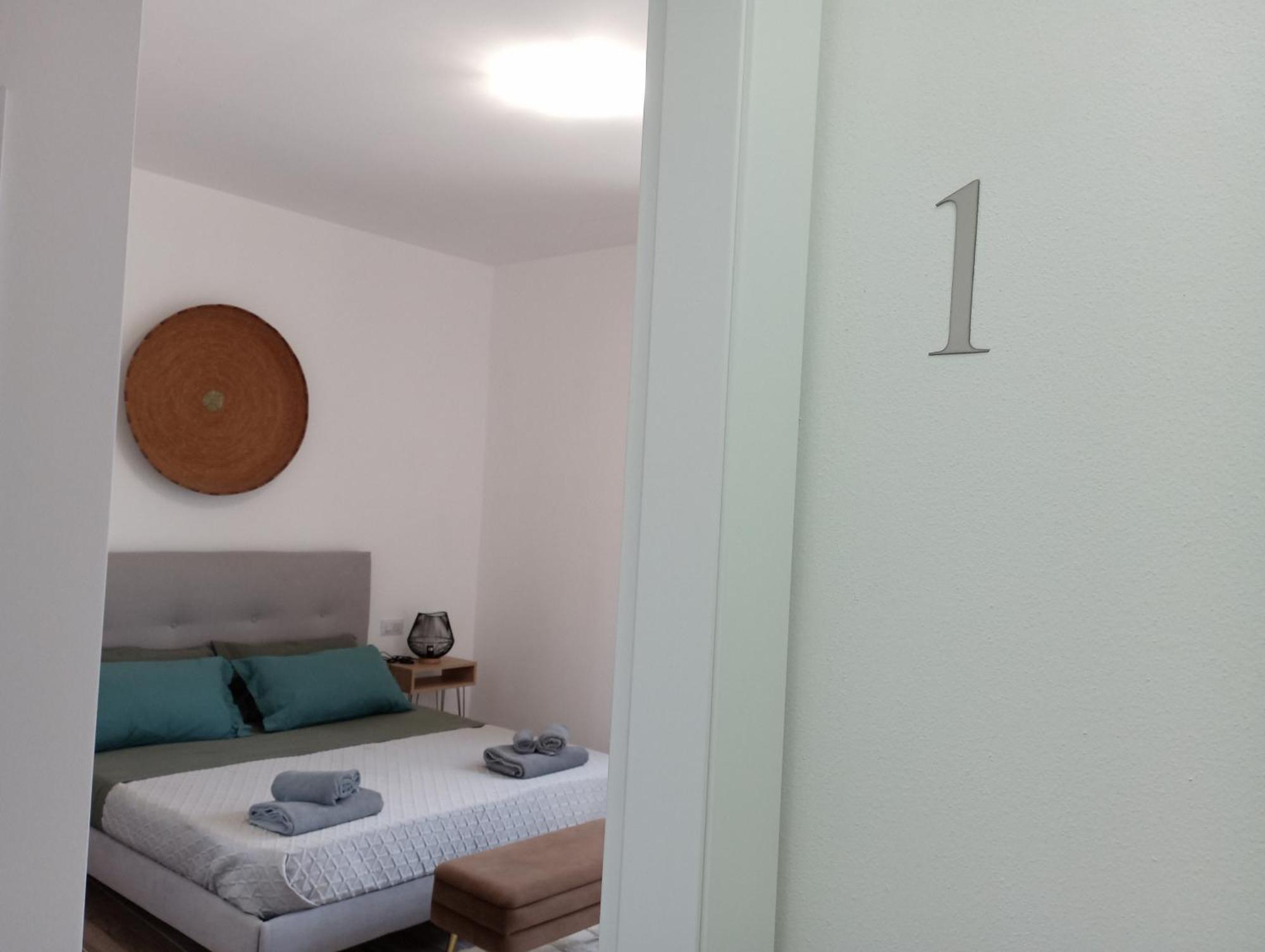 Niu Rooms Ористано Екстер'єр фото